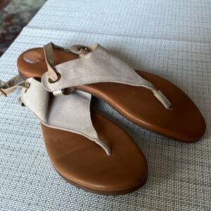 Sophia Milano Made In Italy Summer Thong Sandals strap Leather Size 9.5